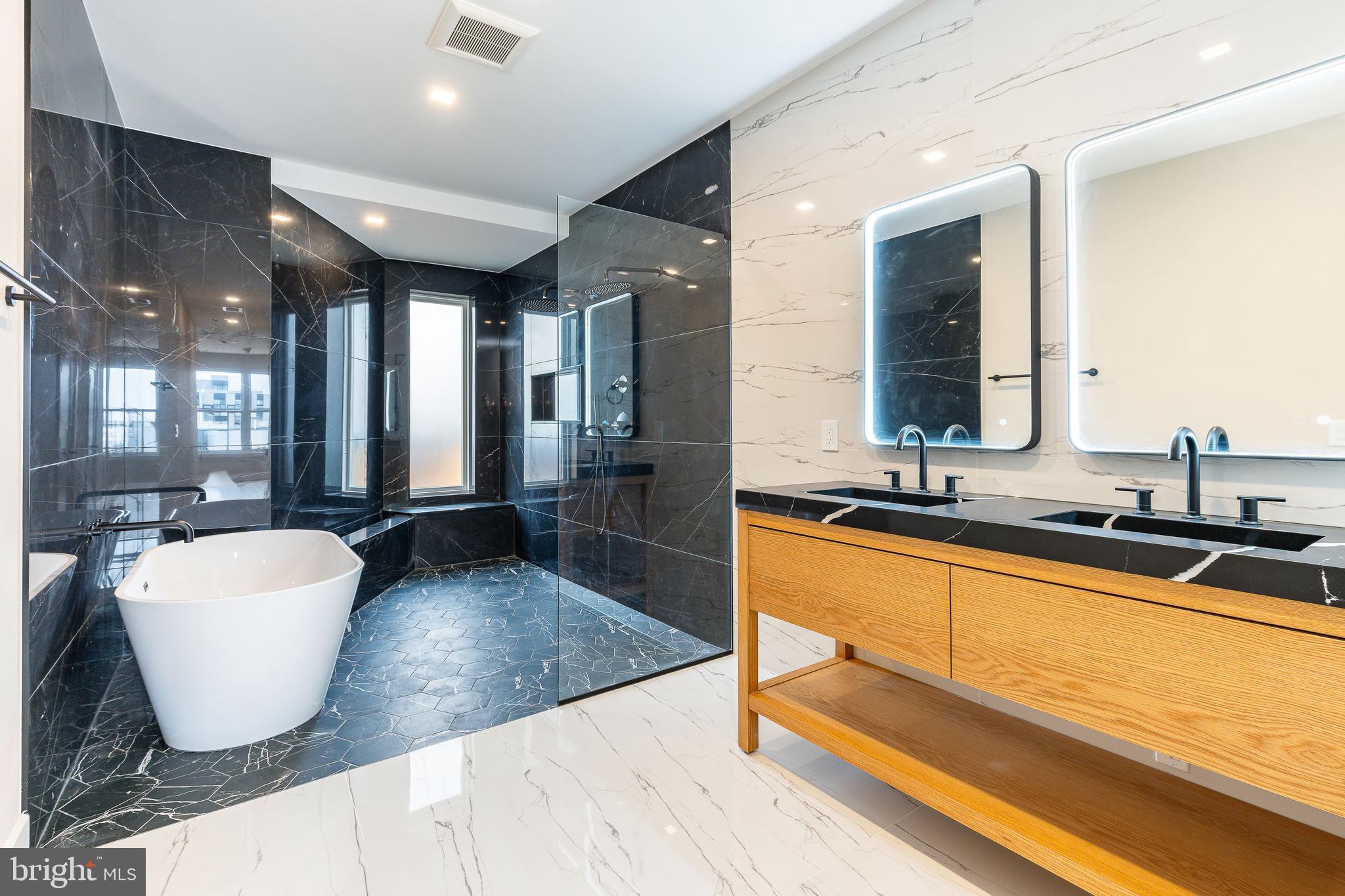 520 Cecil B. Moore Ave