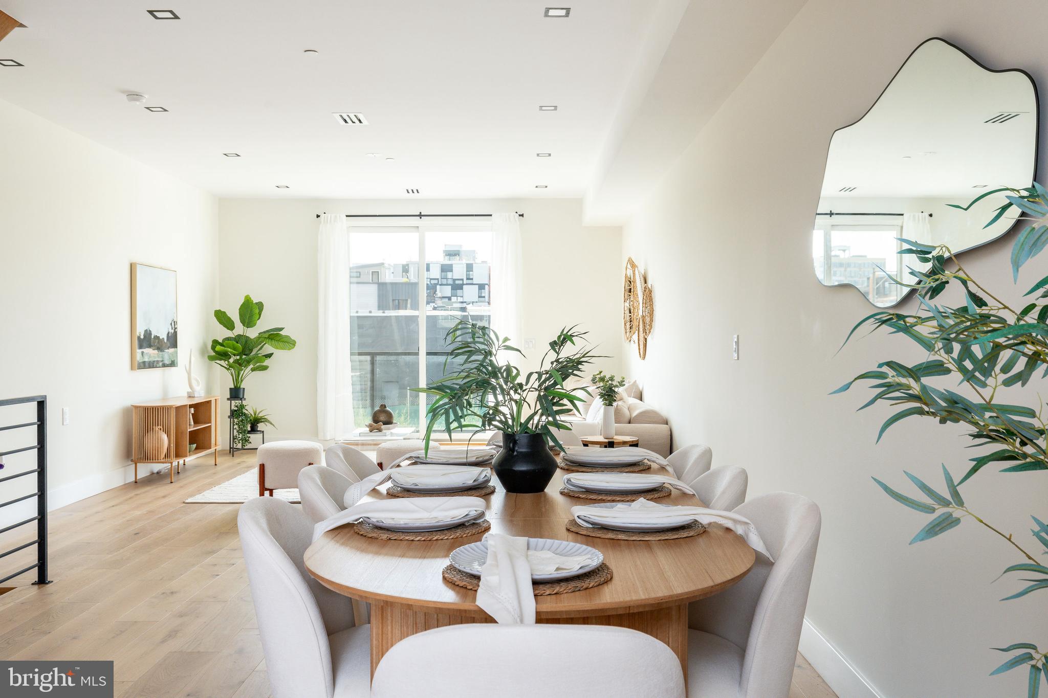 522 CECIL B. MOORE AVENUE