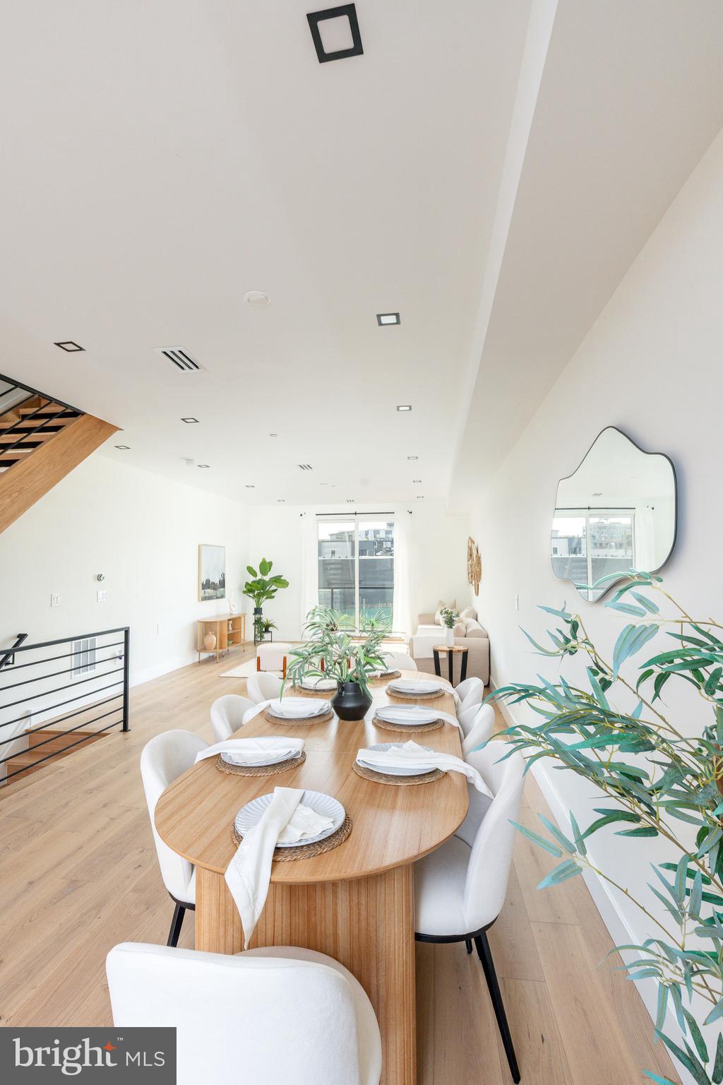 522 CECIL B. MOORE AVENUE