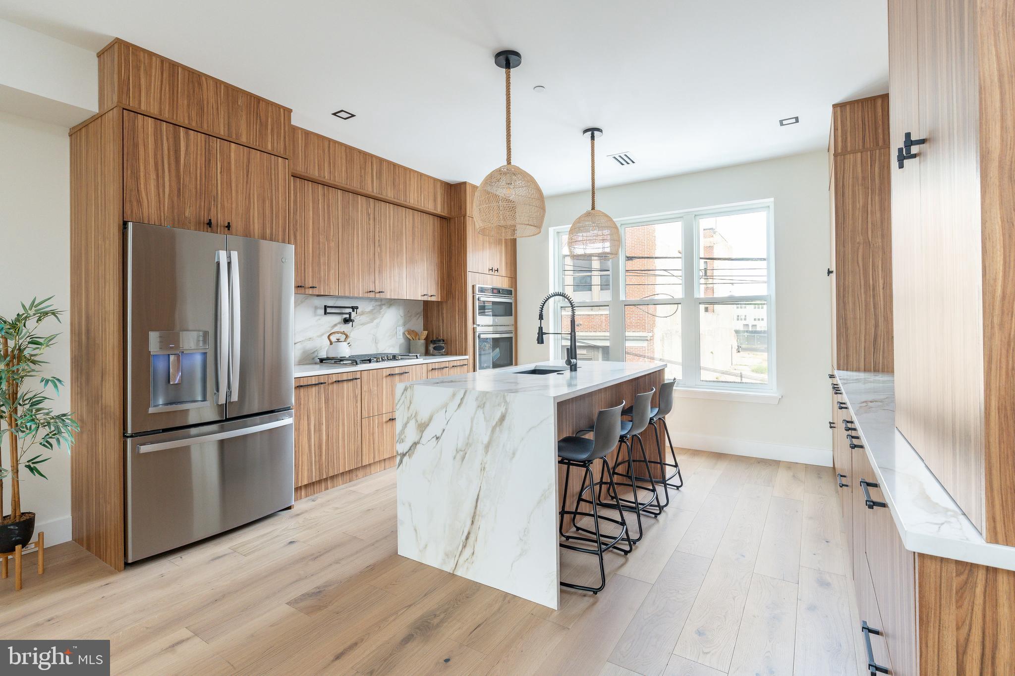 522 CECIL B. MOORE AVENUE