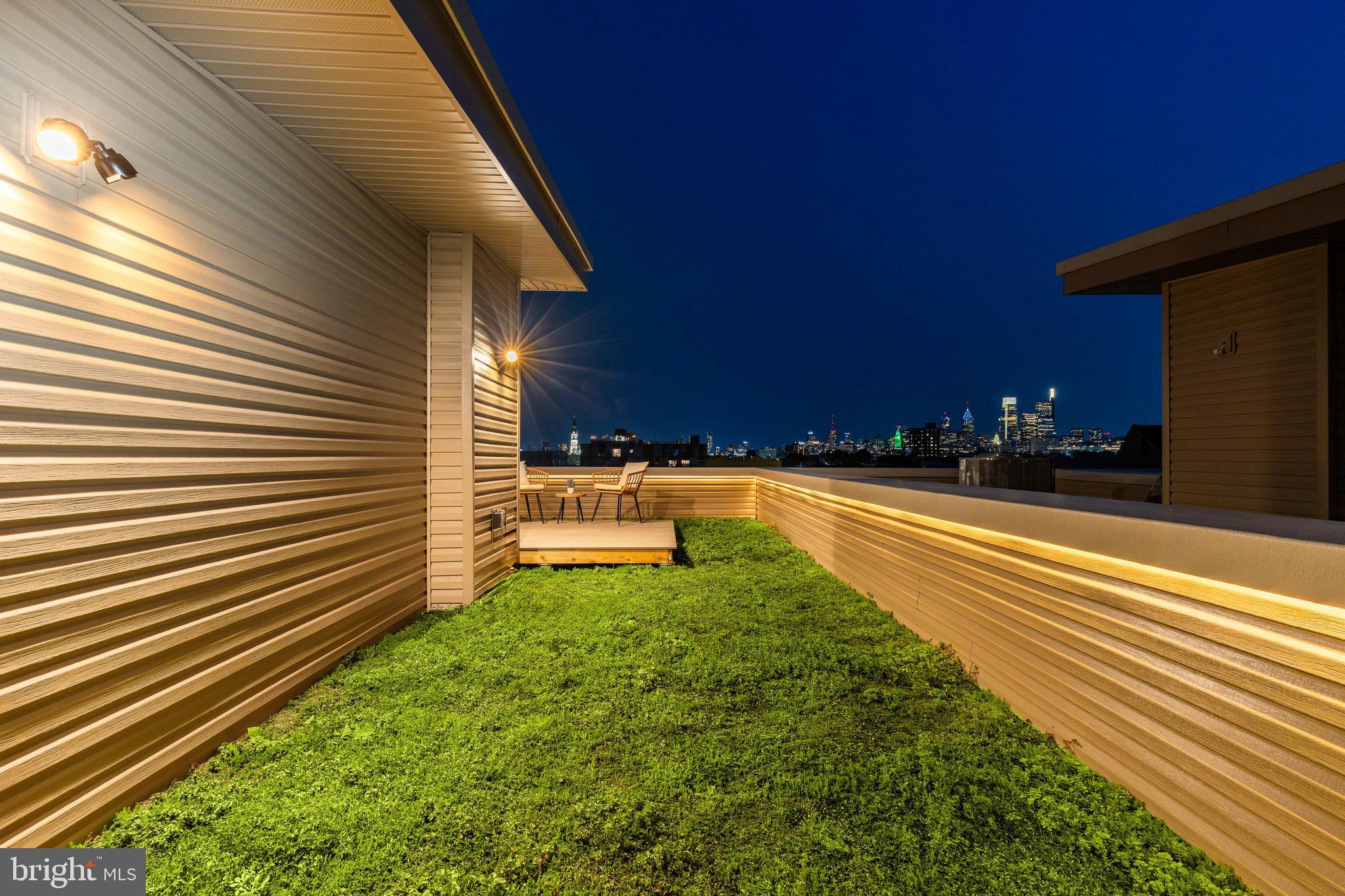 522 CECIL B. MOORE AVENUE