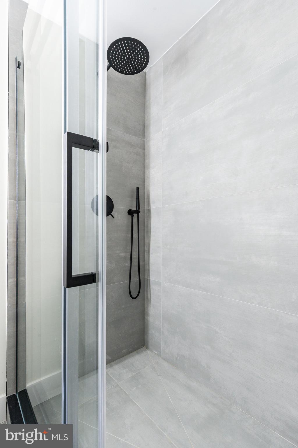 522 CECIL B. MOORE AVENUE