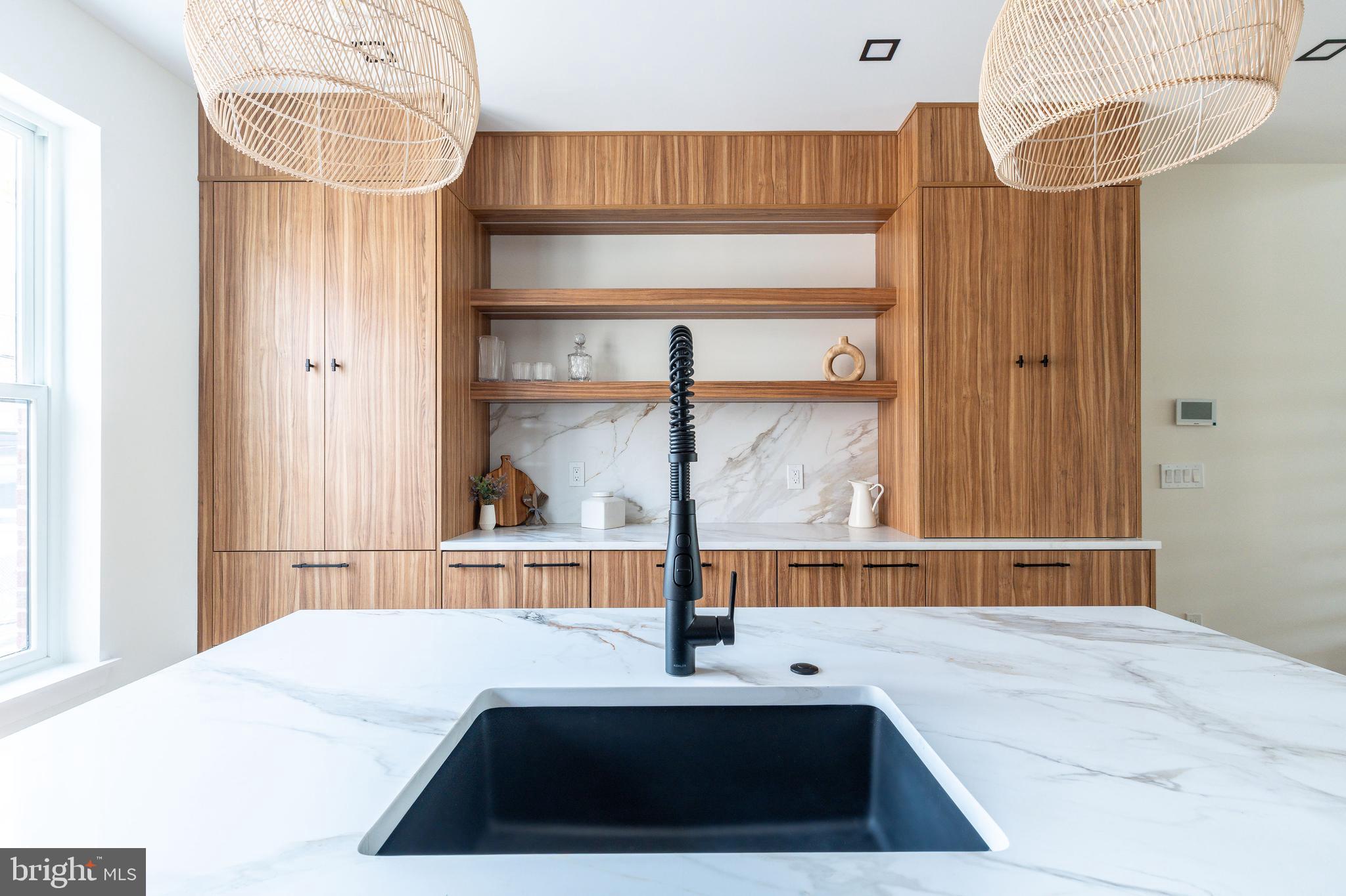 522 CECIL B. MOORE AVENUE