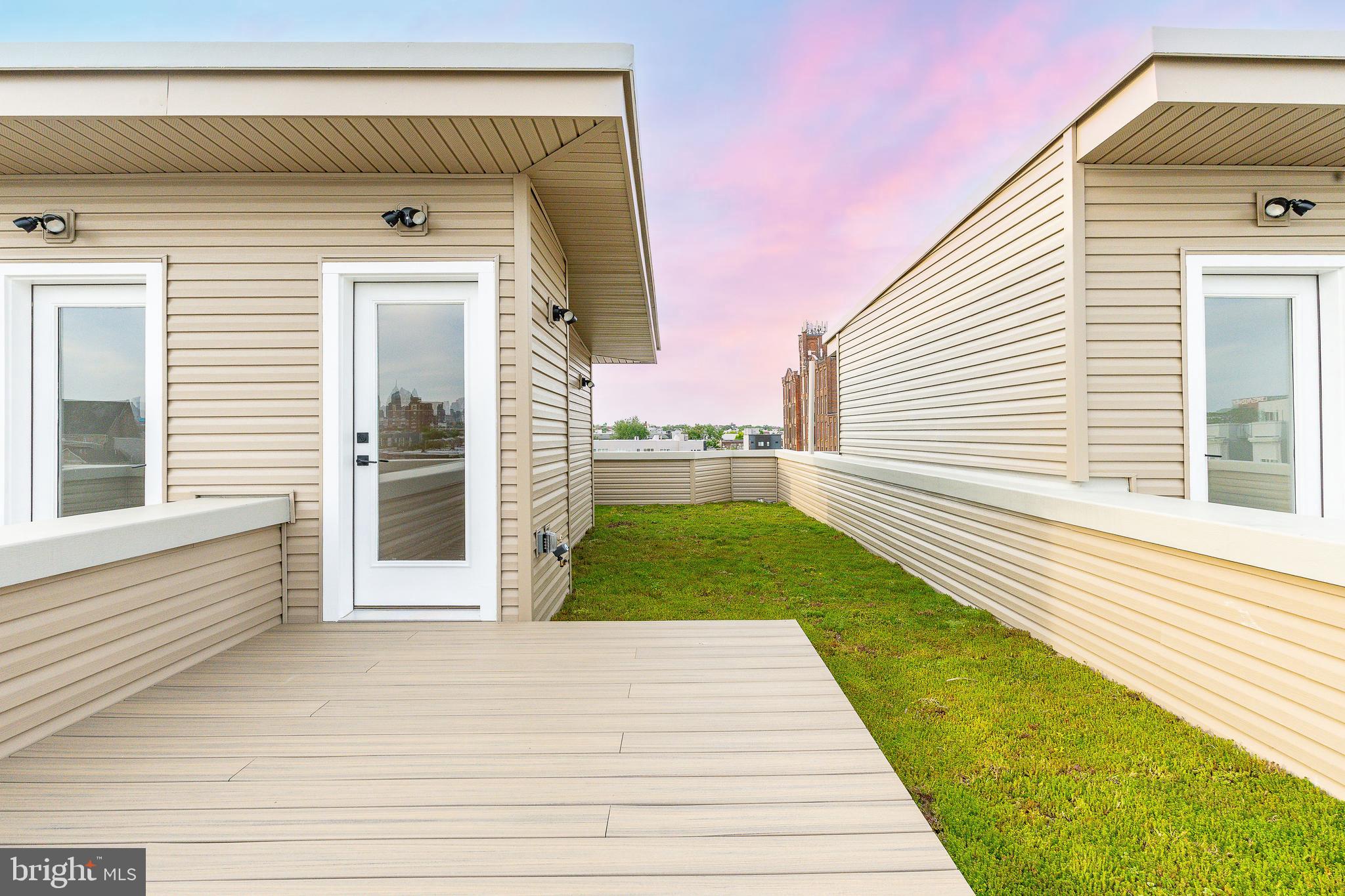 524 CECIL B. MOORE AVENUE