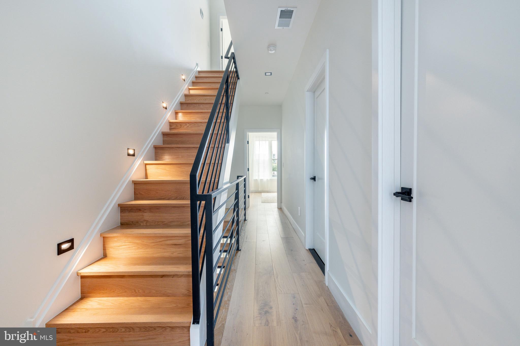 524 CECIL B. MOORE AVENUE