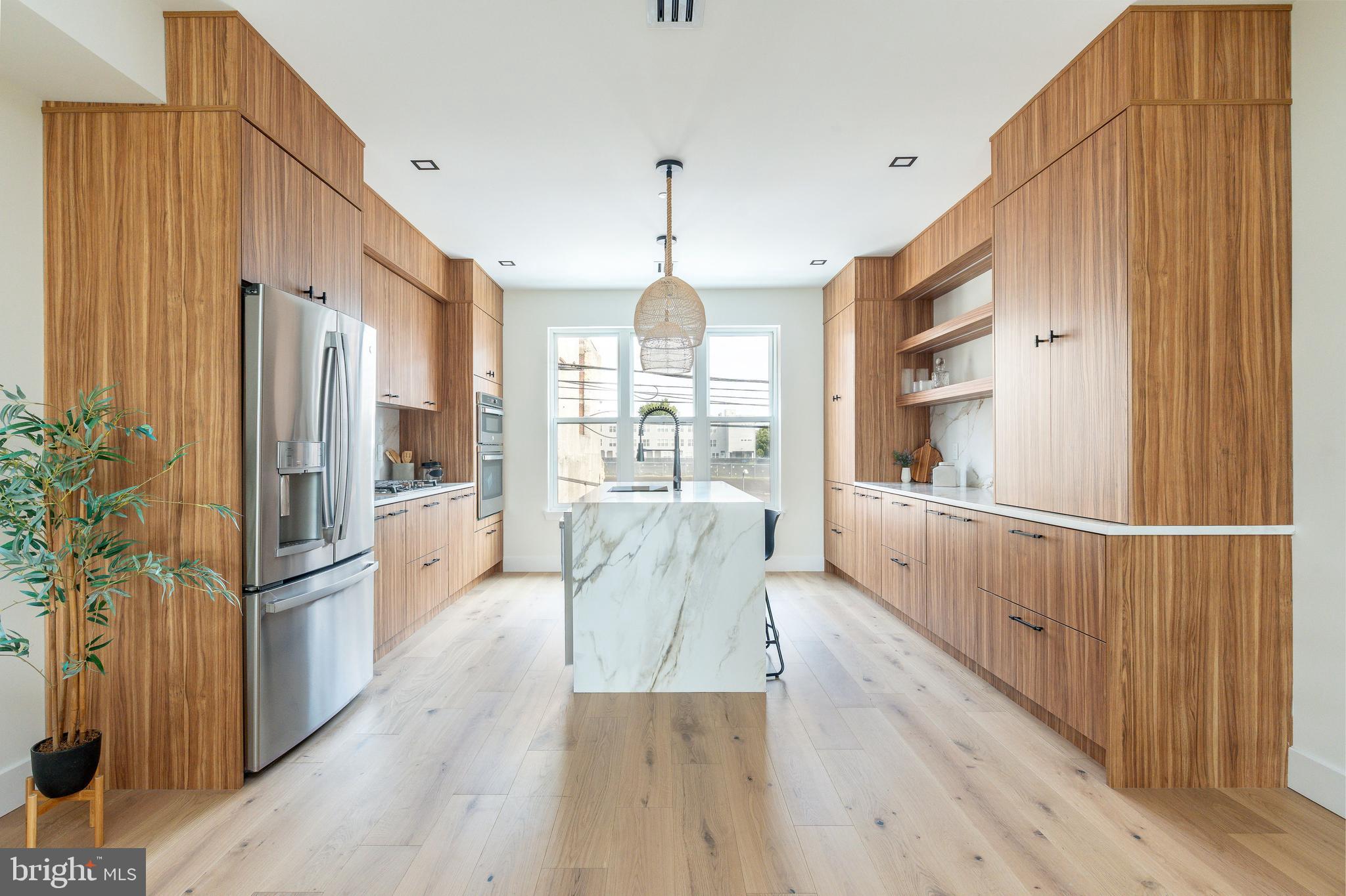 524 CECIL B. MOORE AVENUE