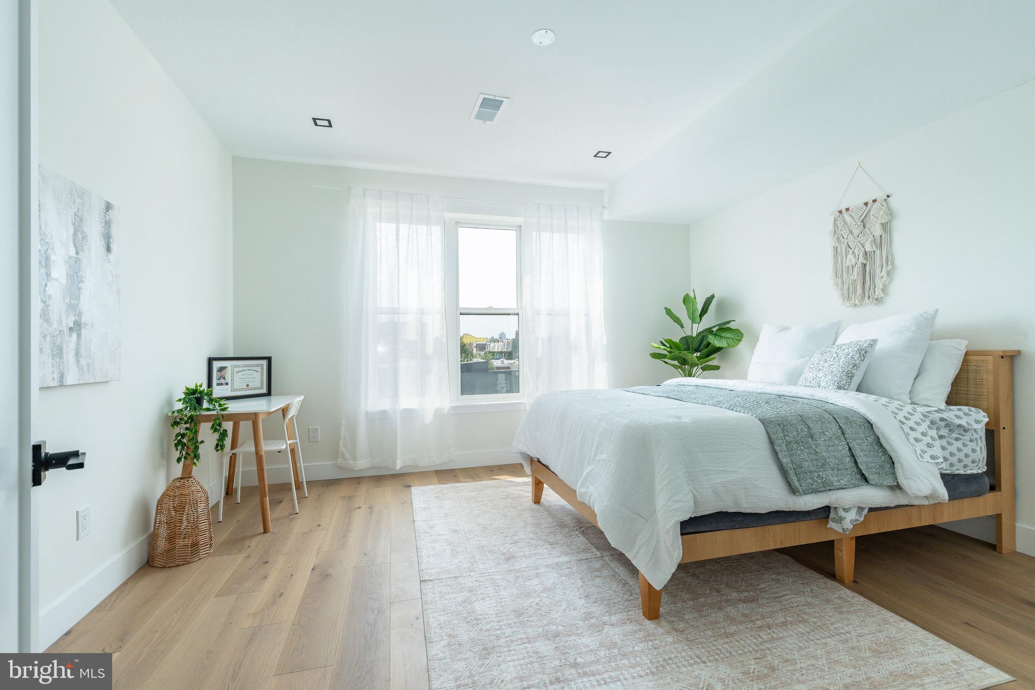 524 CECIL B. MOORE AVENUE