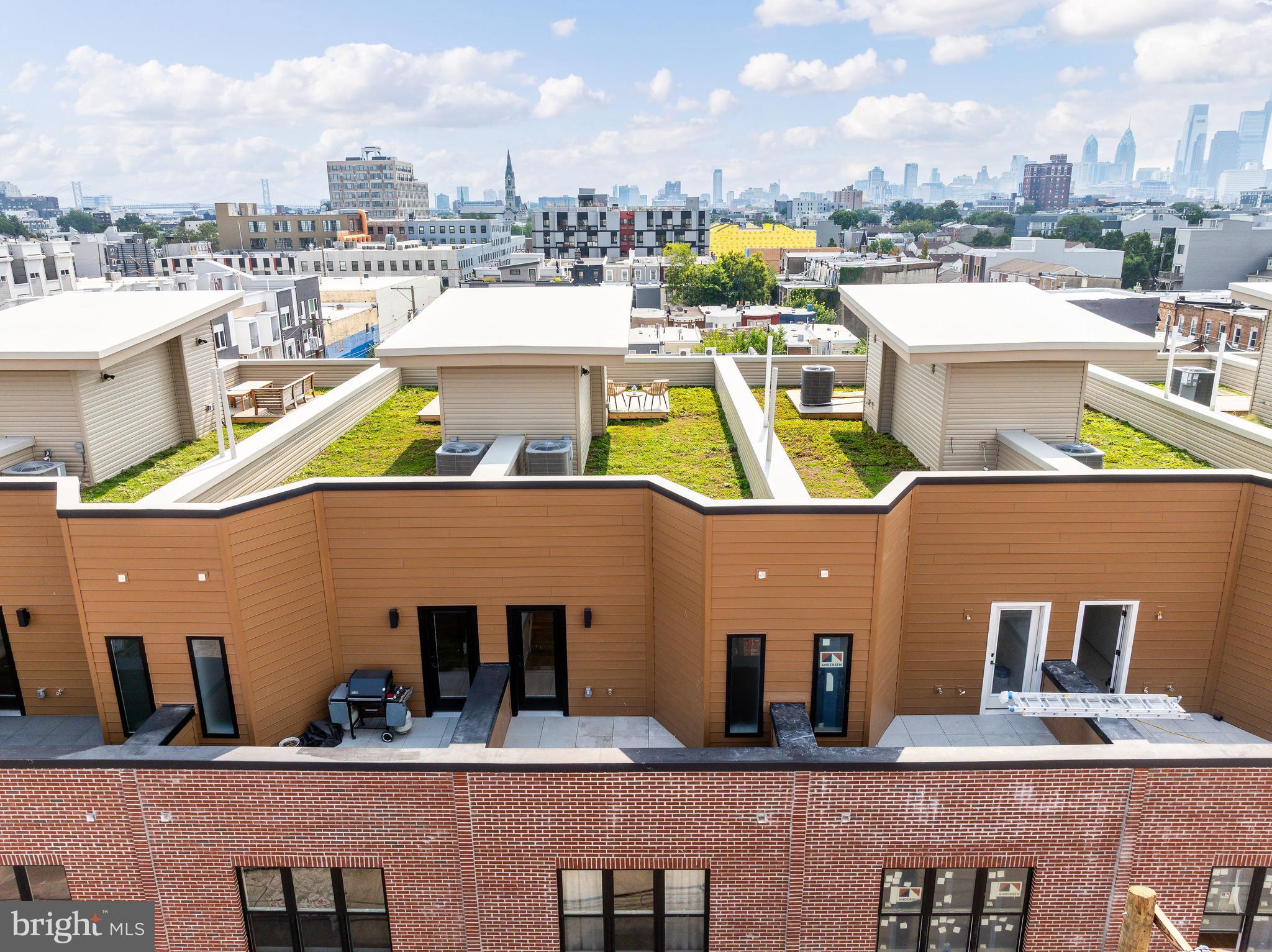 524 CECIL B. MOORE AVENUE