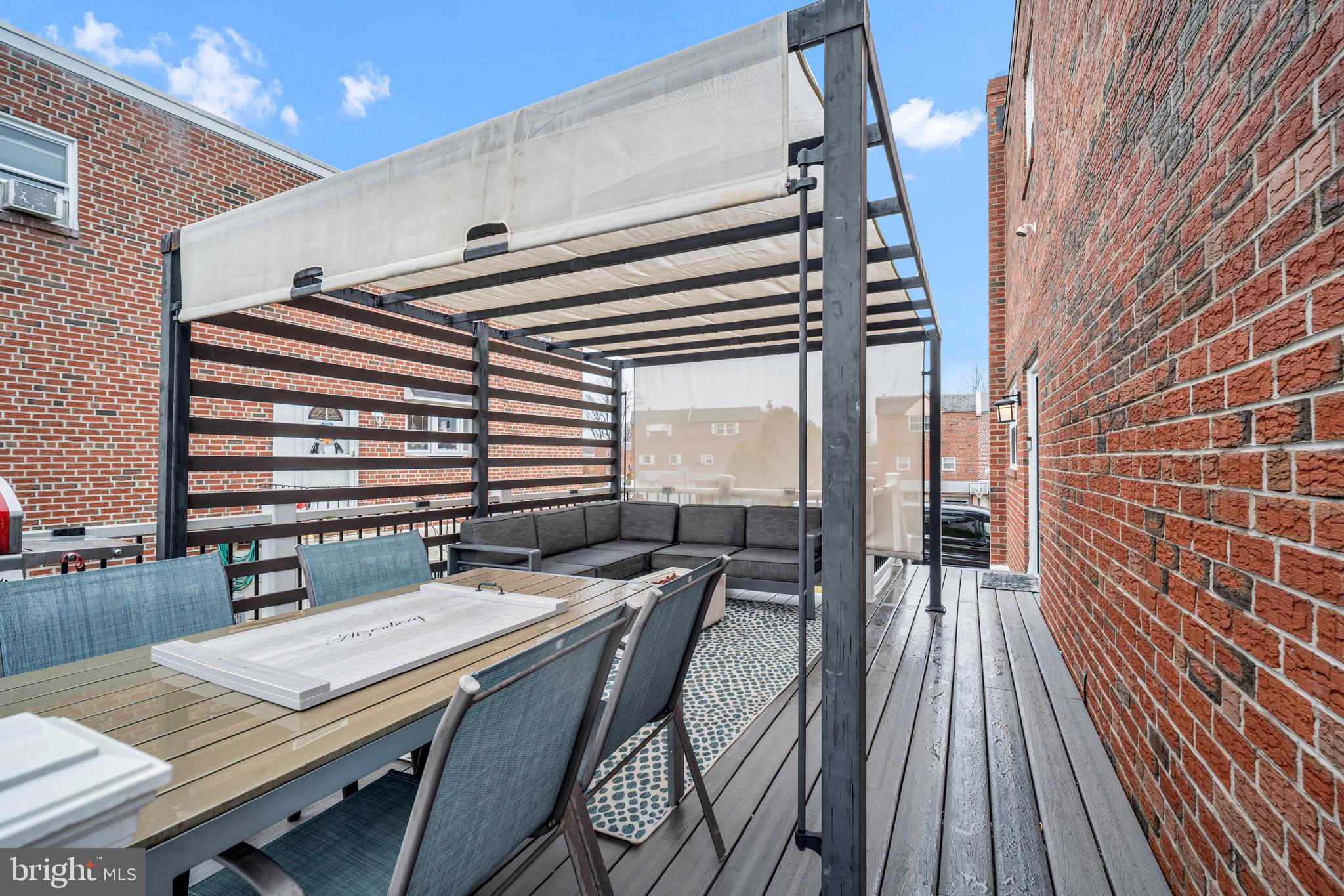 370 SELMA STREET