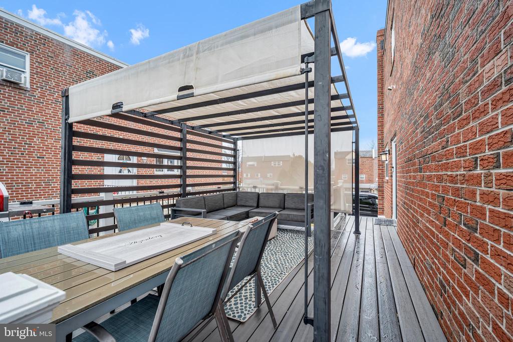 370 SELMA STREET