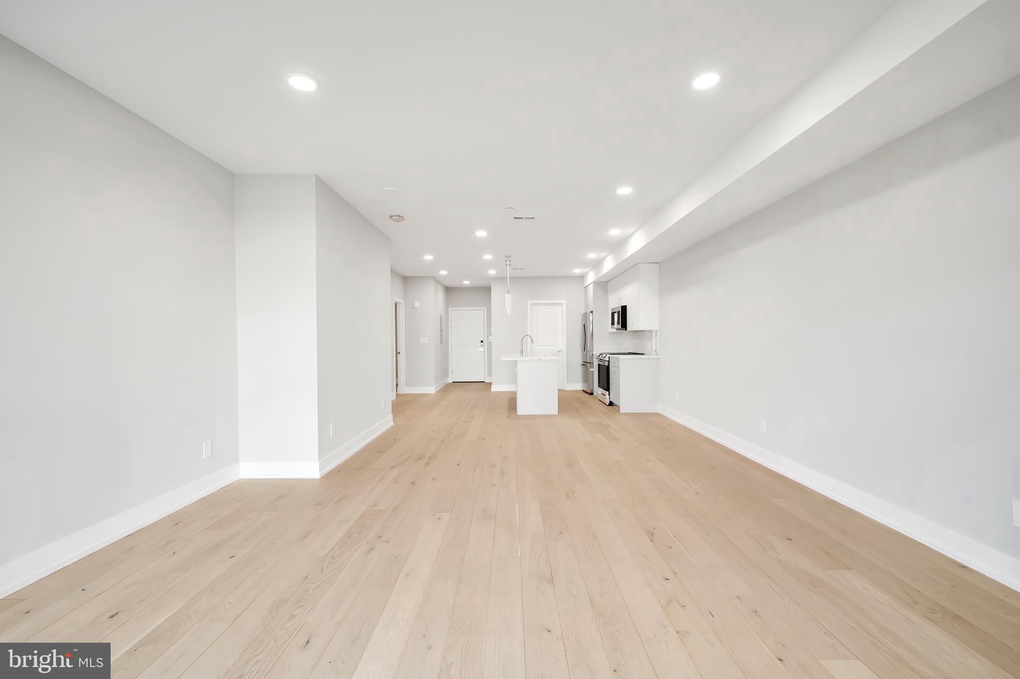 700 MOYER STREET 00 105