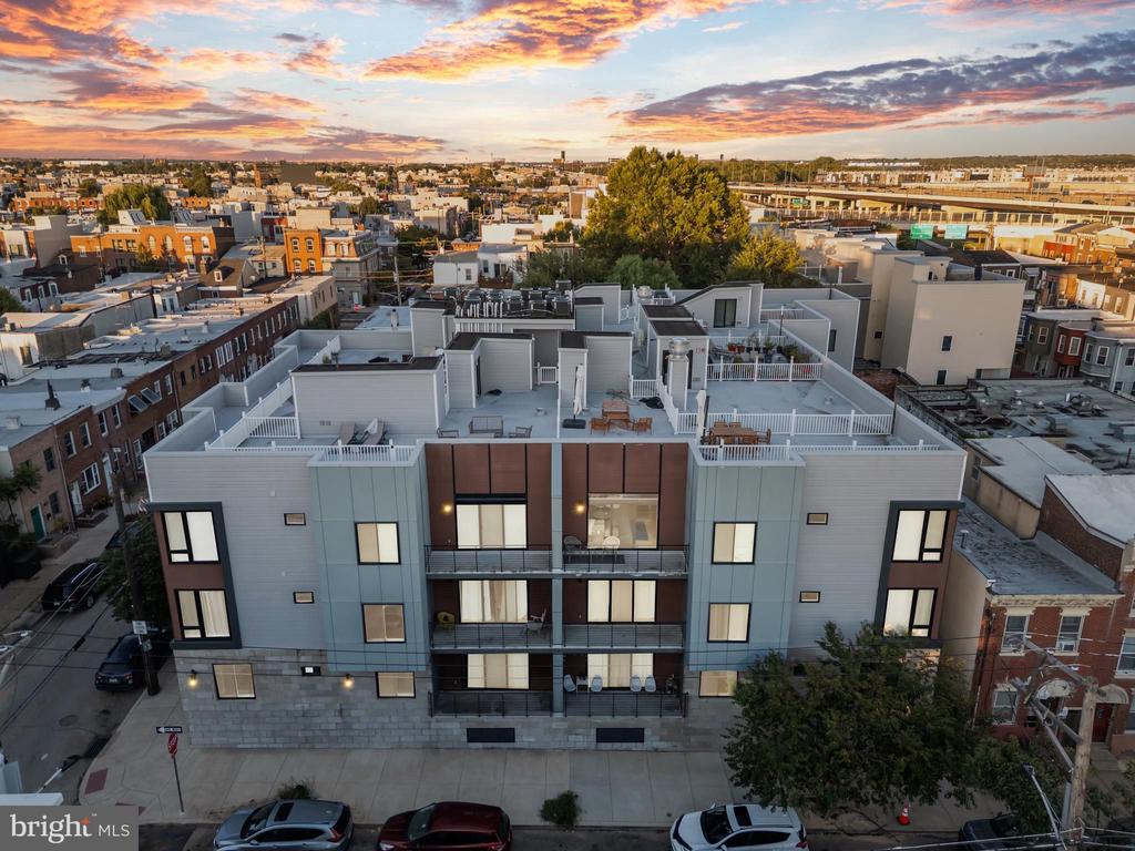 700 MOYER STREET 00 105