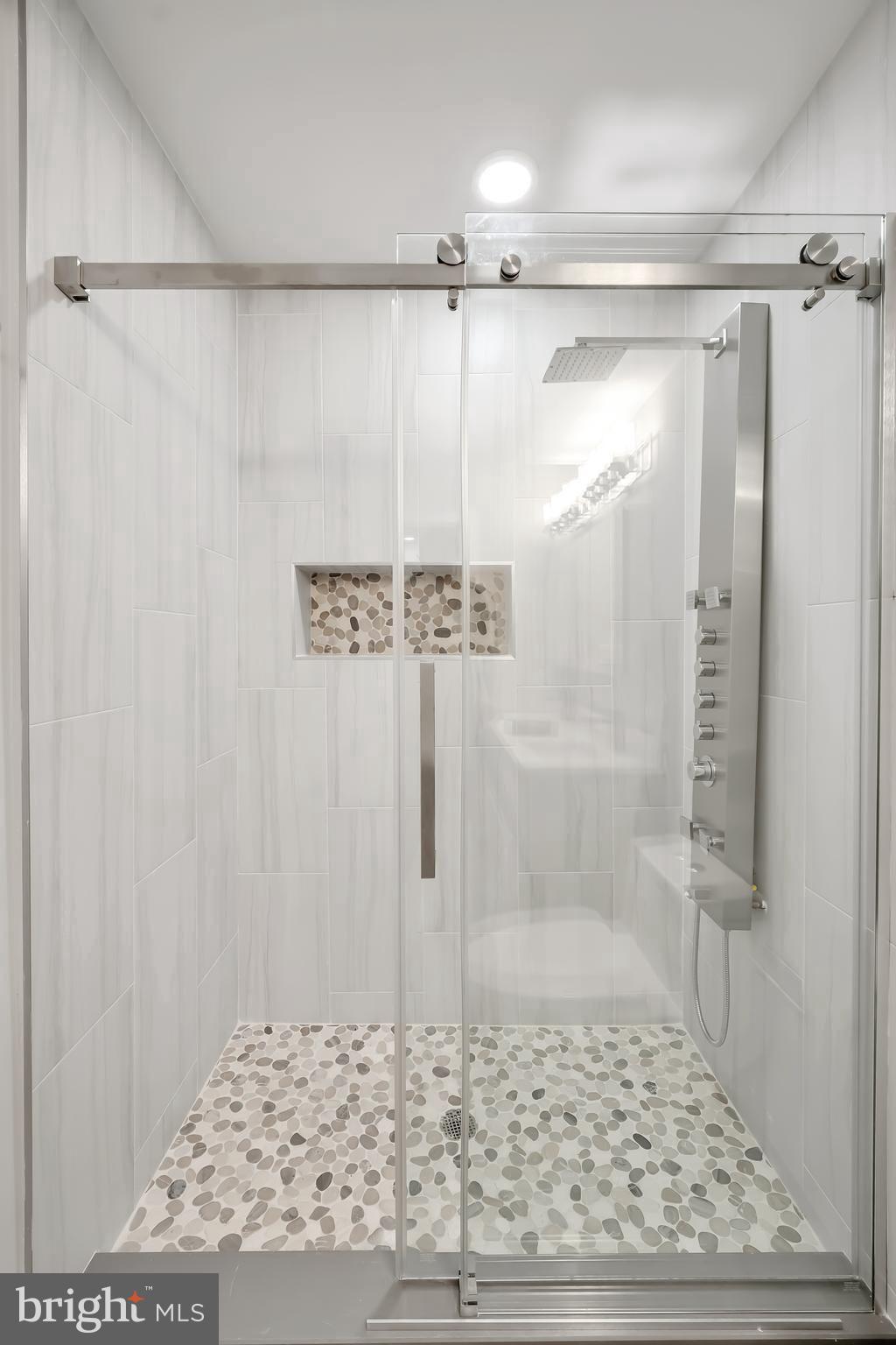 700 MOYER STREET 00 105