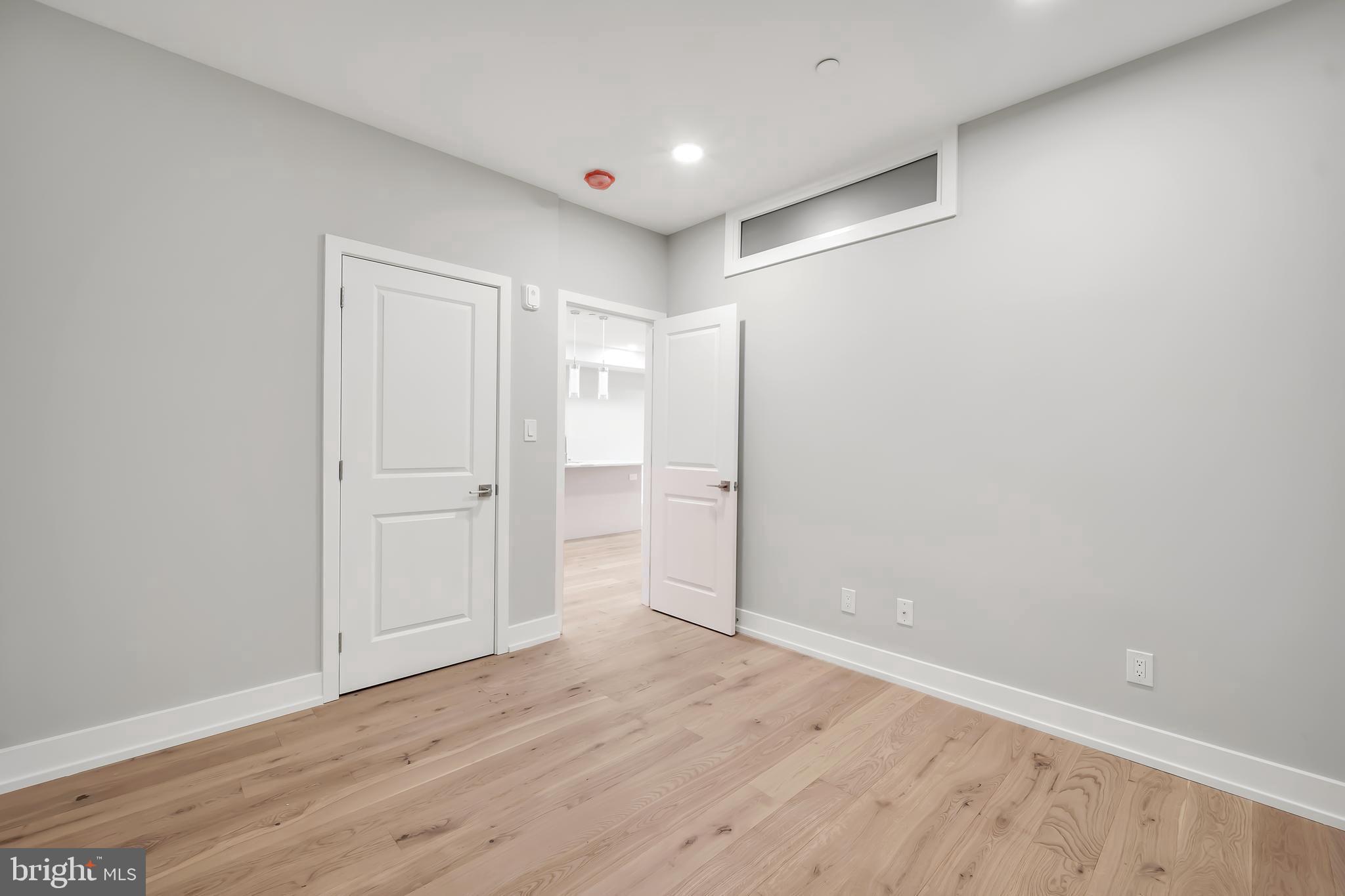 700 MOYER STREET 00 105