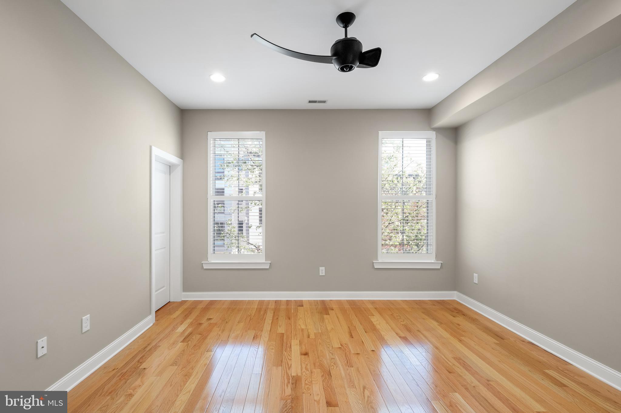 1910 CHRISTIAN STREET D