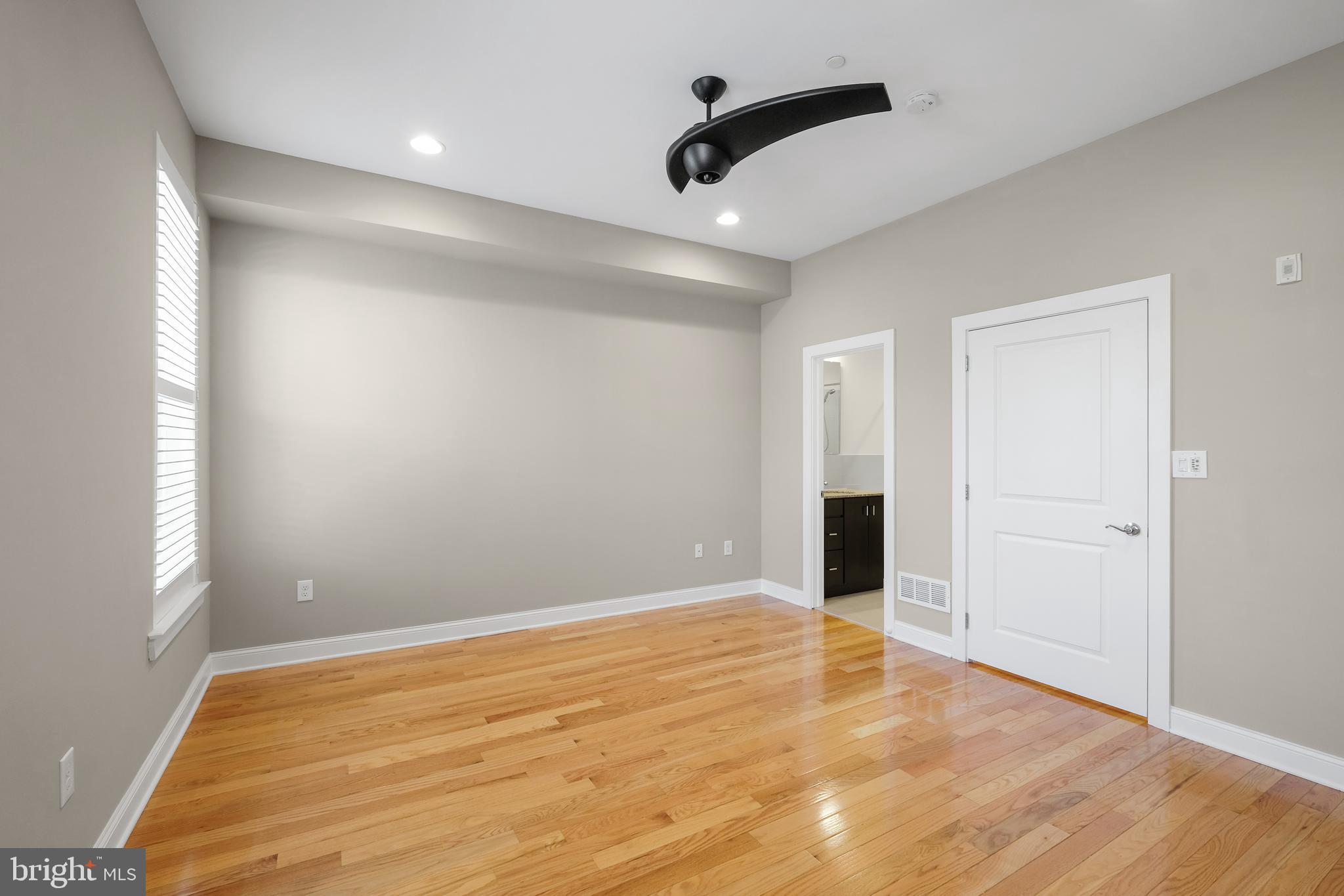 1910 CHRISTIAN STREET D