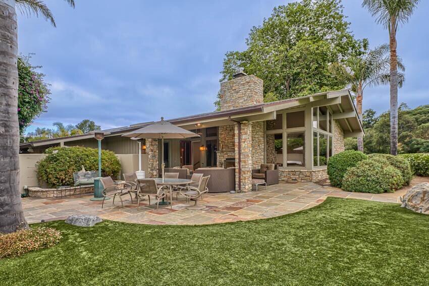 8023 River Place