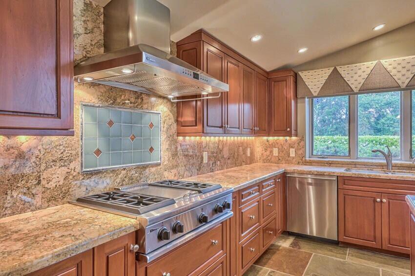 8023 River Place