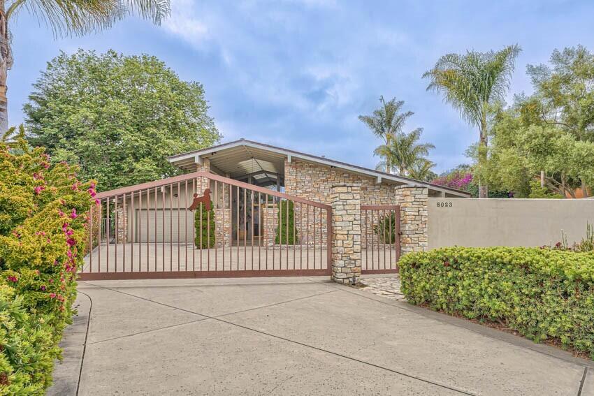 8023 River Place
