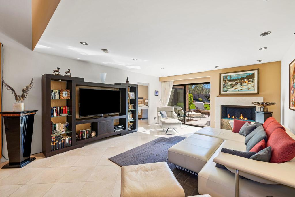 48999 Sunny Summit Lane
