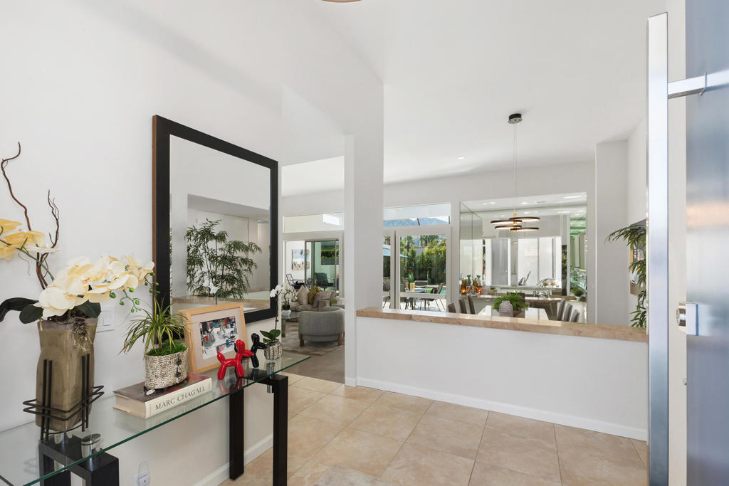 75301 Montecito Drive