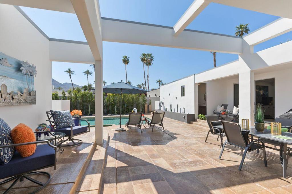 75301 Montecito Drive