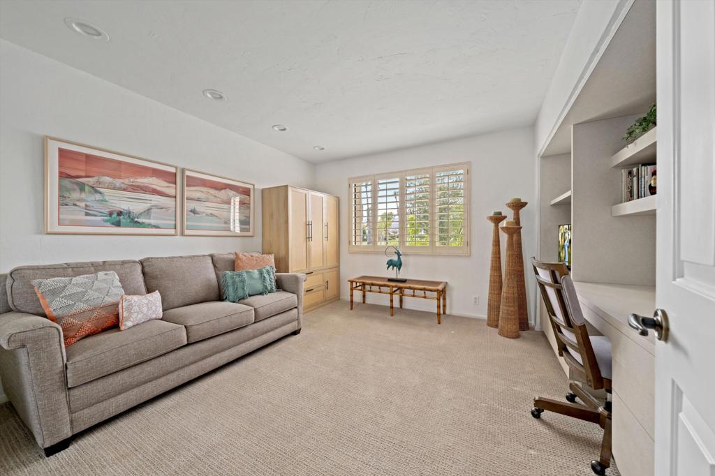 63 Camino Arroyo Place