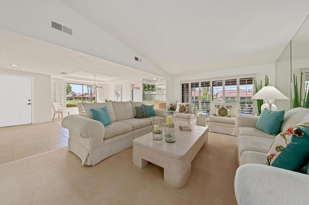 63 Camino Arroyo Place