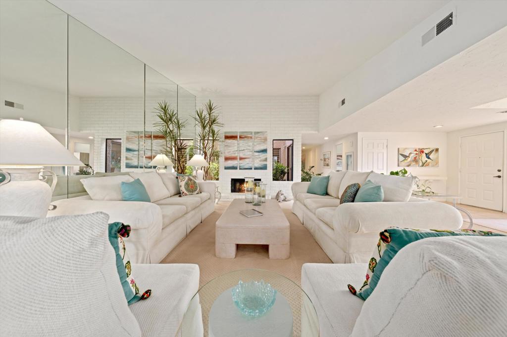 63 Camino Arroyo Place