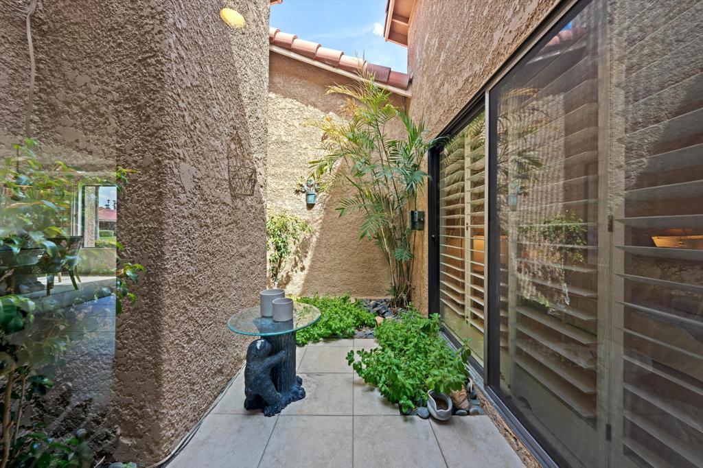 63 Camino Arroyo Place