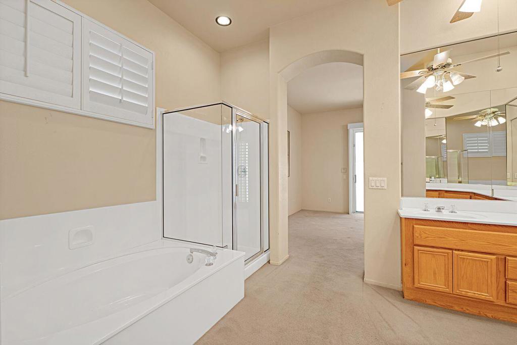 74630 Moss Rose Drive