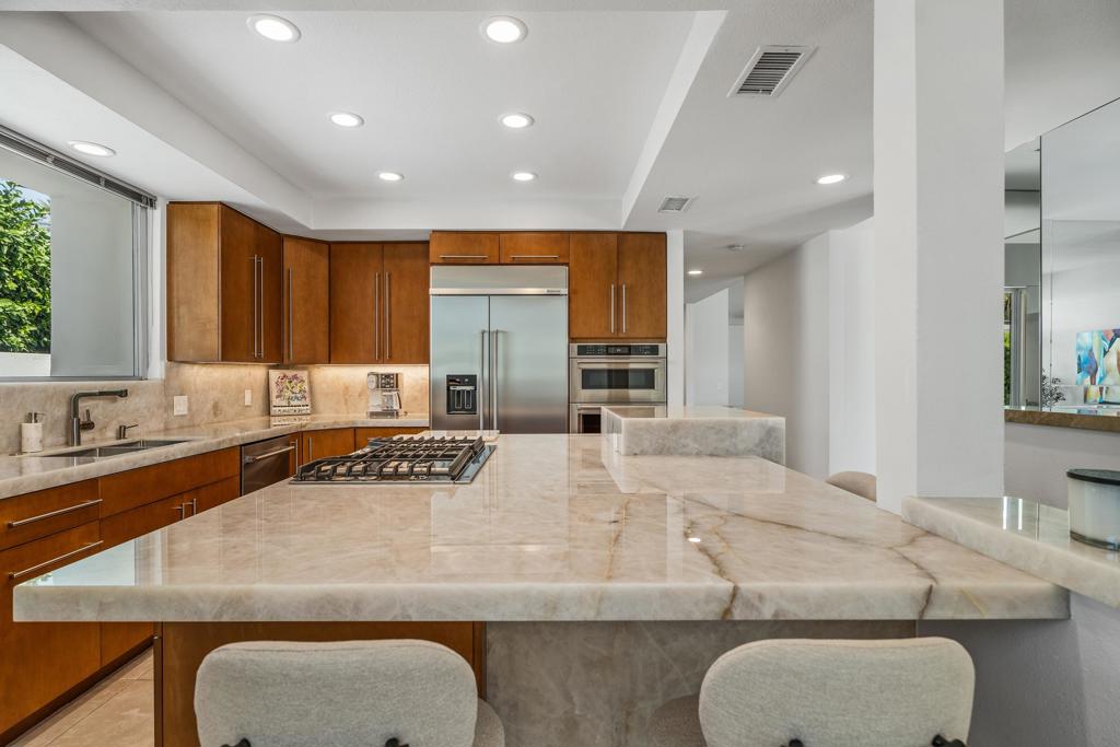 75301 Montecito Drive