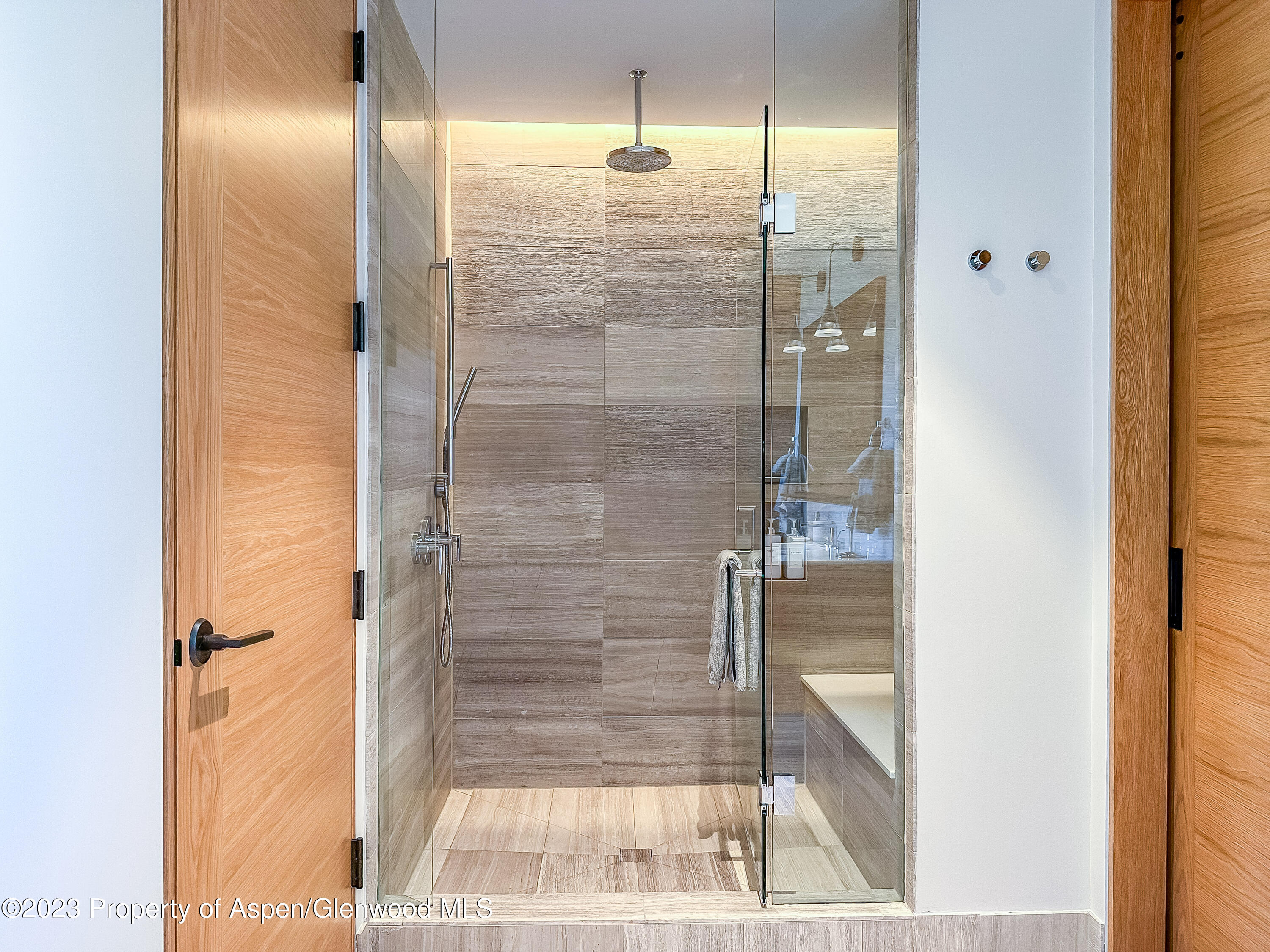 77 Wood Road Unit: 607E