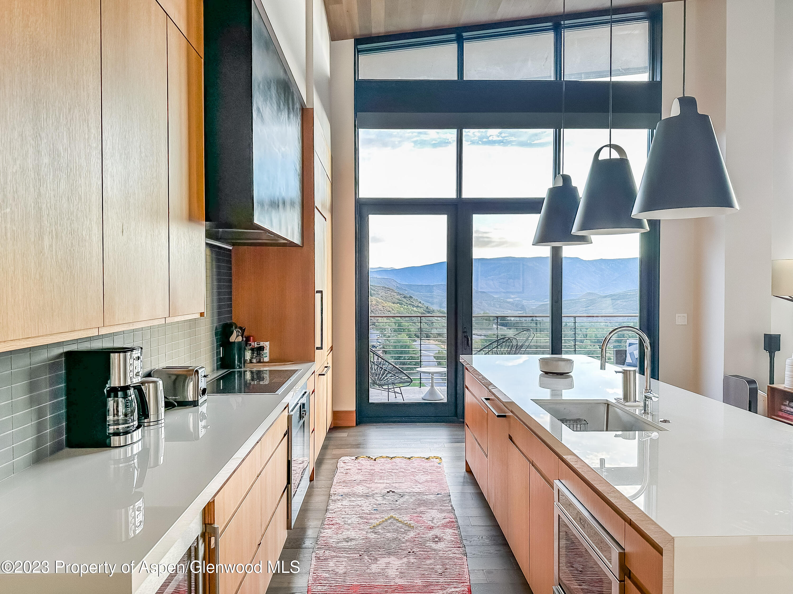 77 Wood Road Unit: 607E