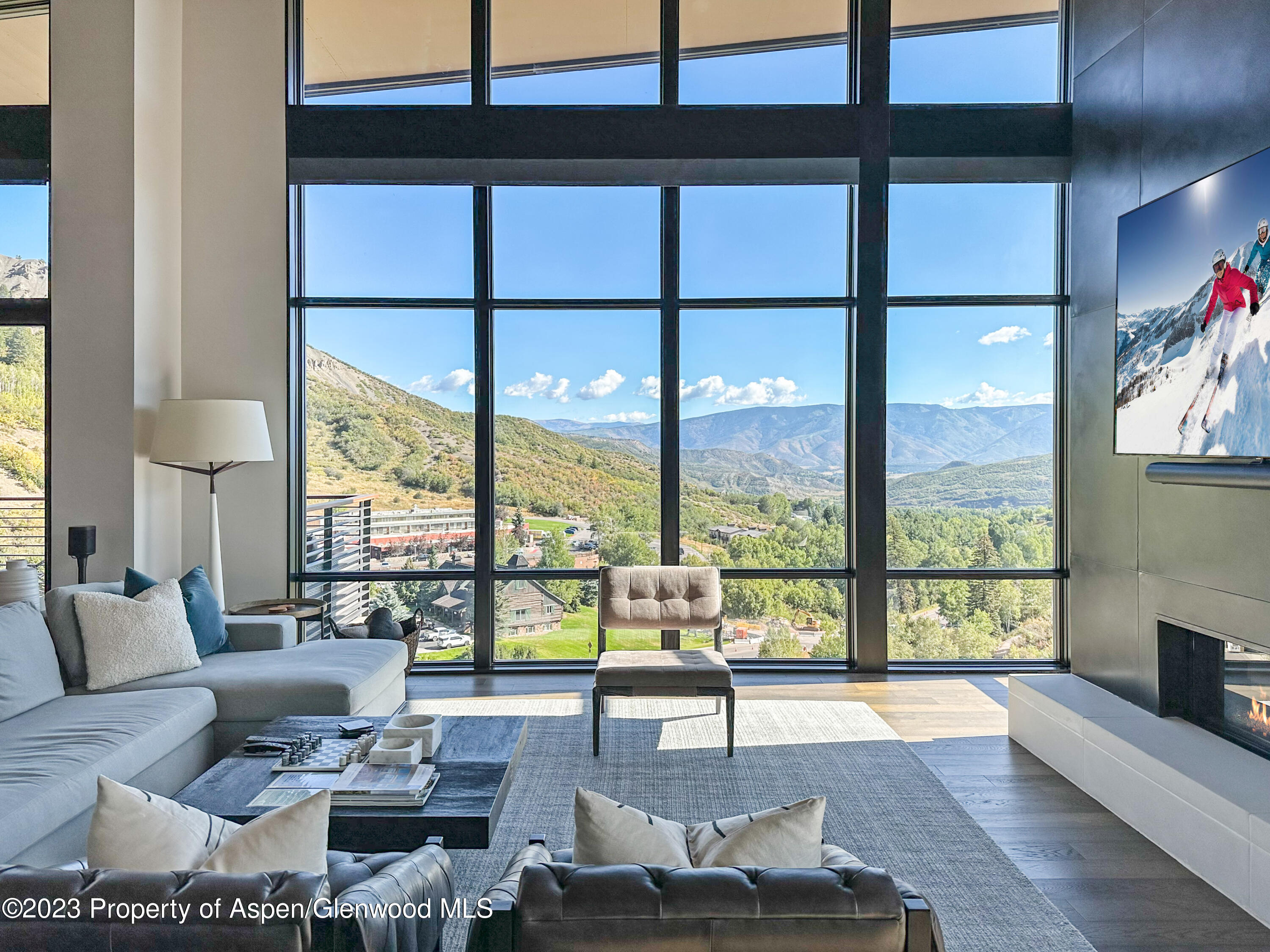 77 Wood Road Unit: 607E