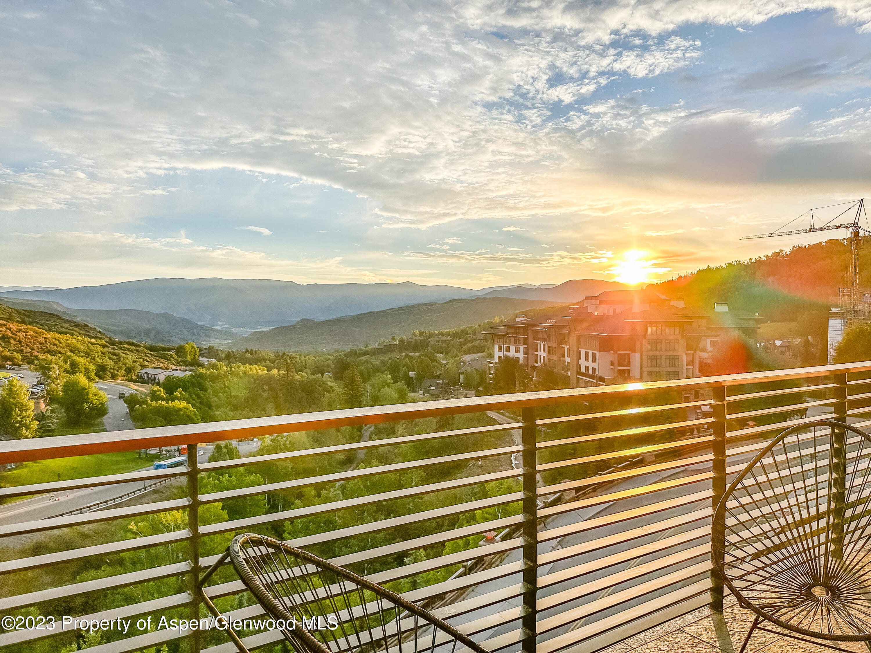77 Wood Road Unit: 607E