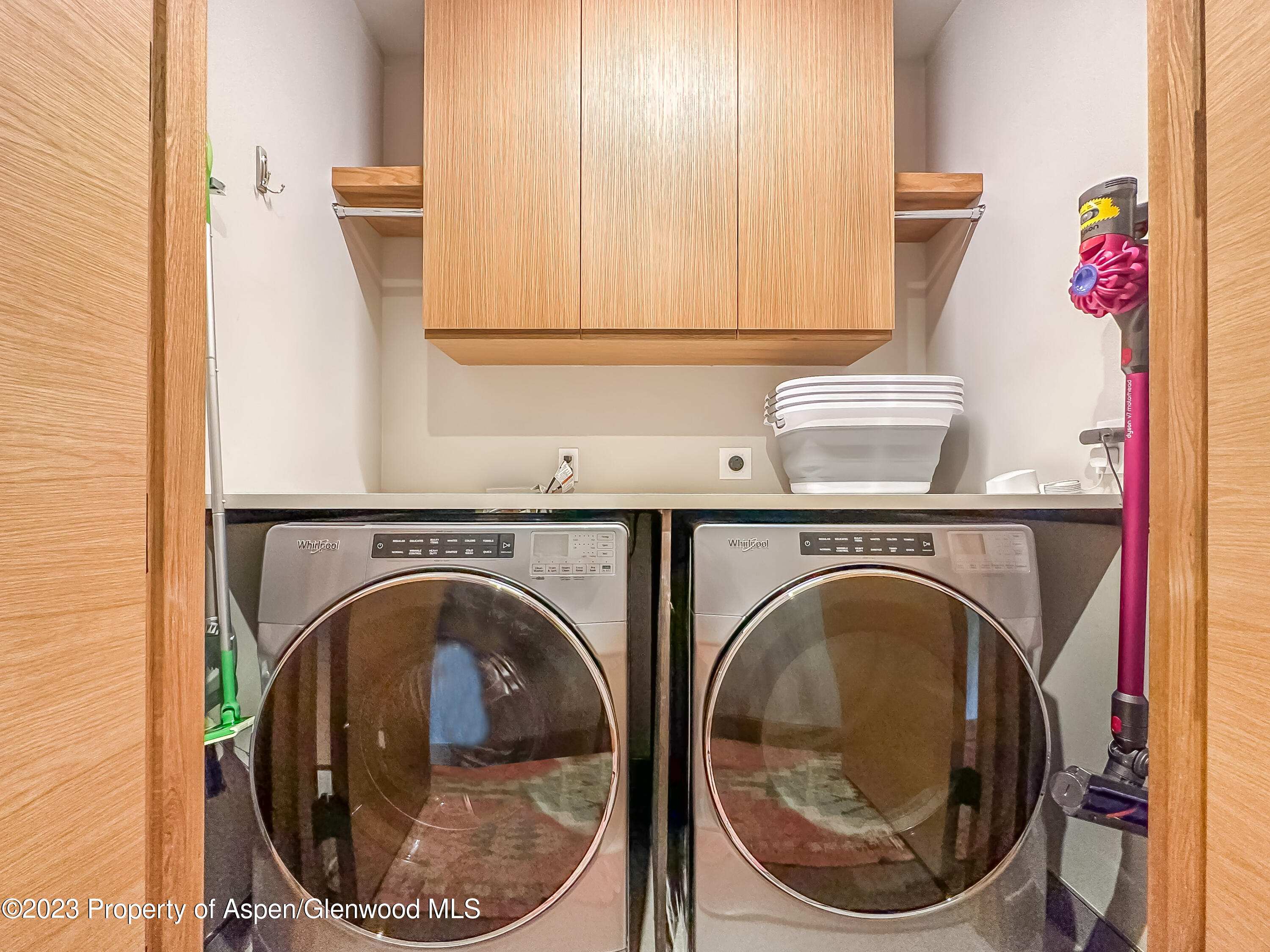 77 Wood Road Unit: 607E