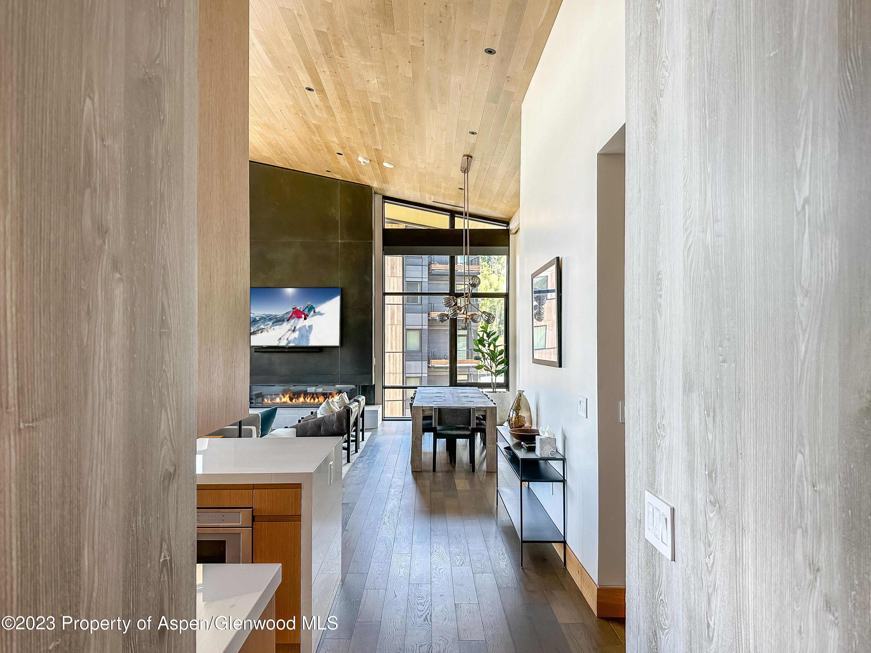 77 Wood Road Unit: 607E