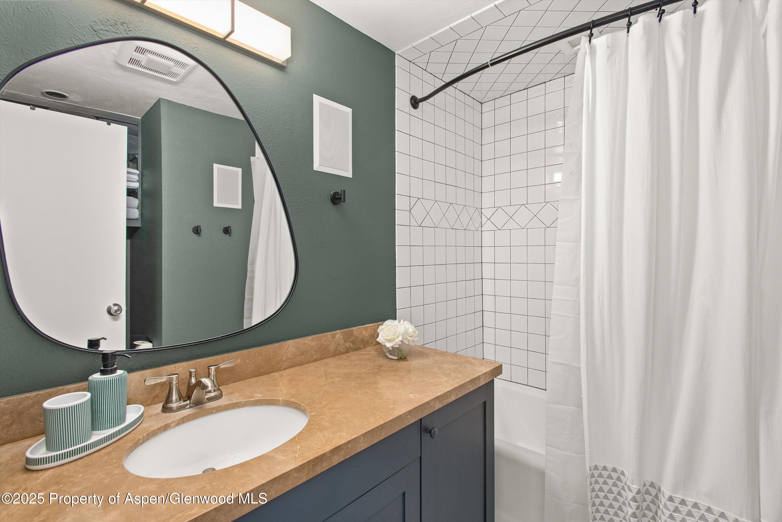 1050 Waters Avenue, 9, Aspen Unit: 9