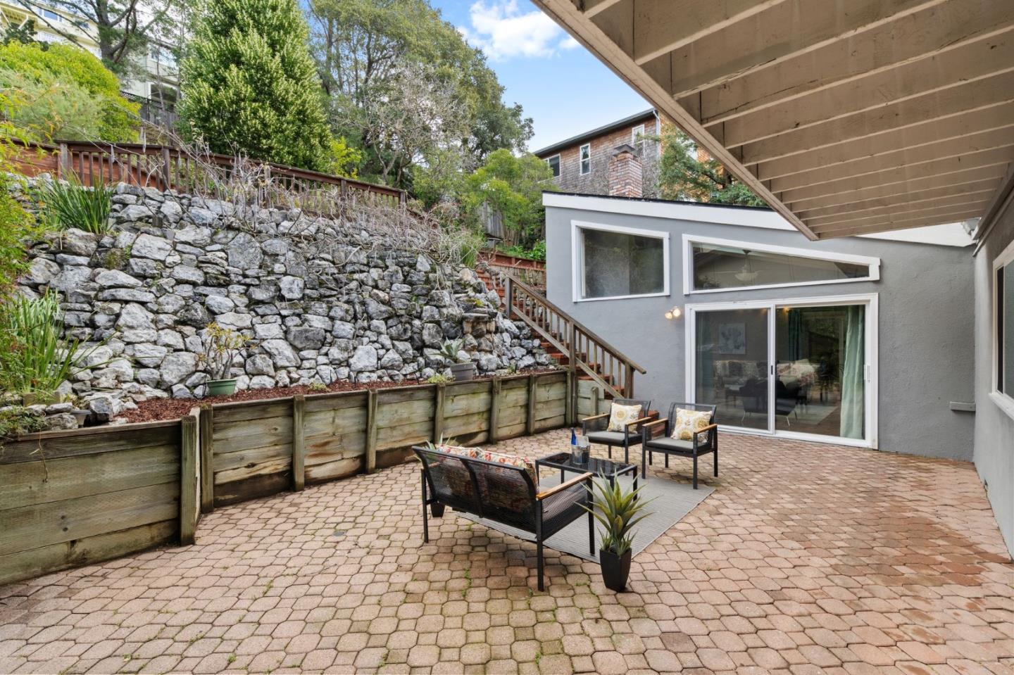38 Roslyn Avenue