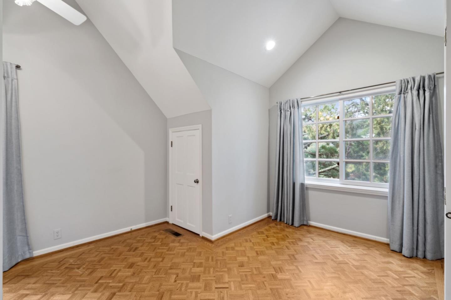 38 Roslyn Avenue