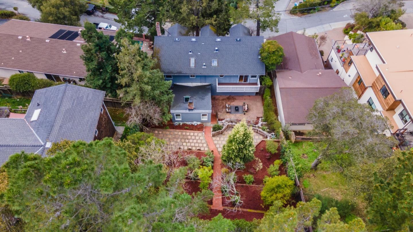 38 Roslyn Avenue