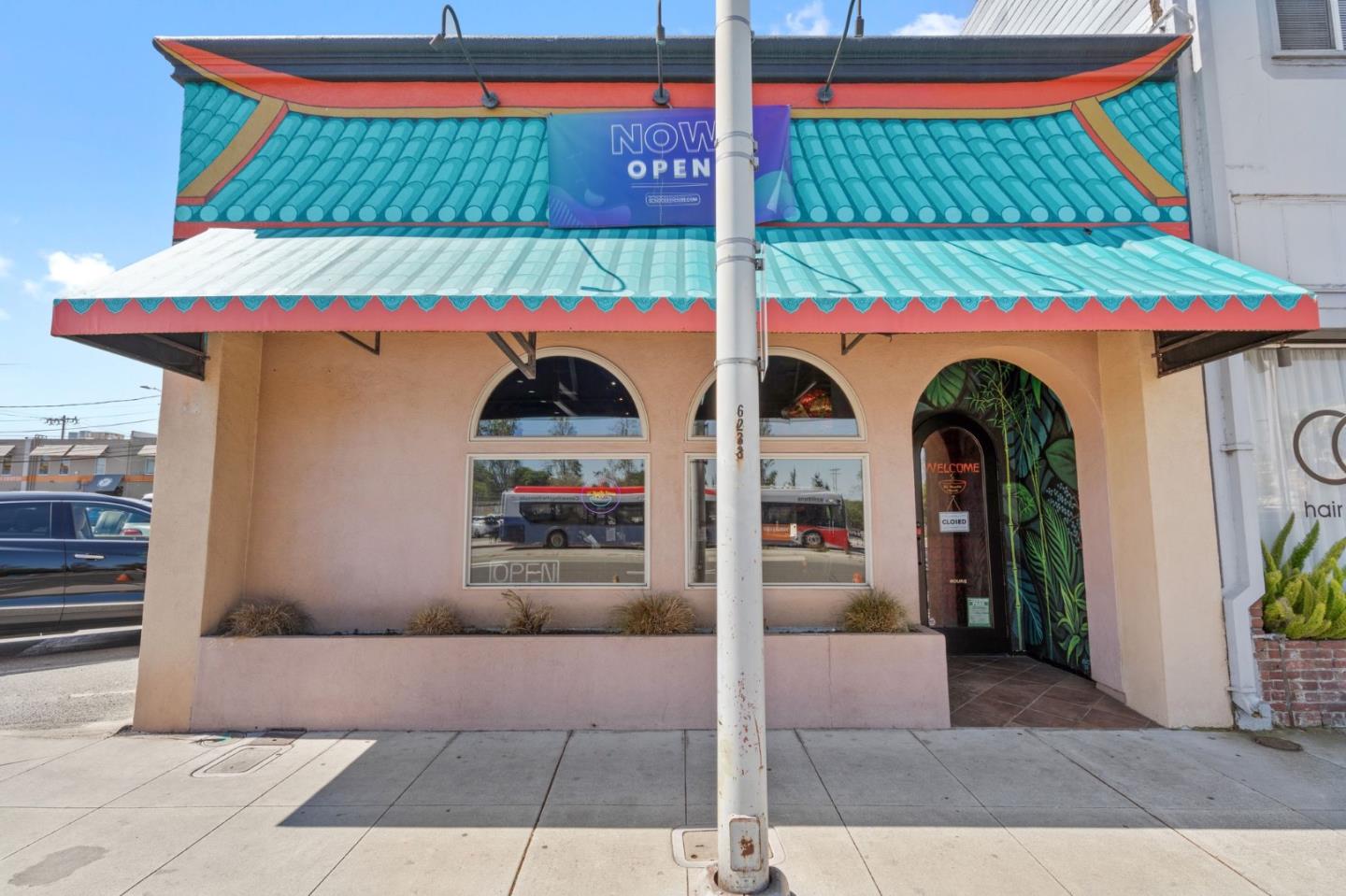 648 El Camino Real