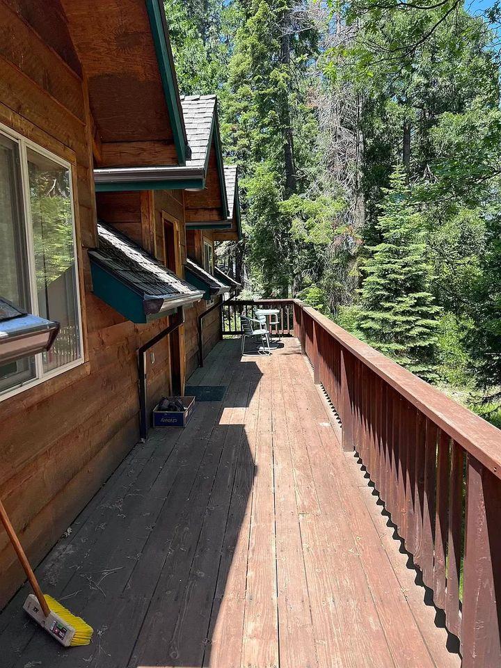 700 North Old Stage Road