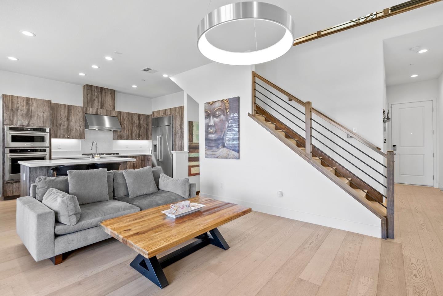 102 Crape Court