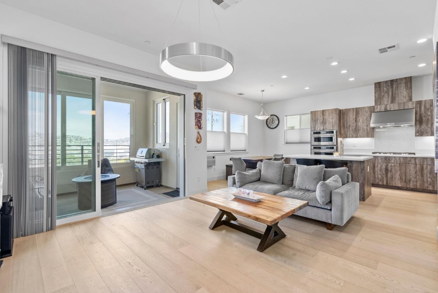 102 Crape Court