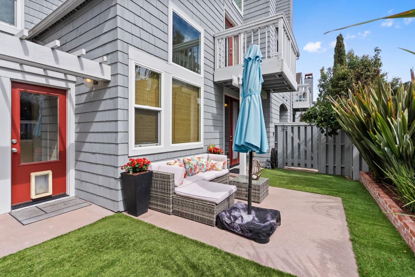 802 Mendocino Way