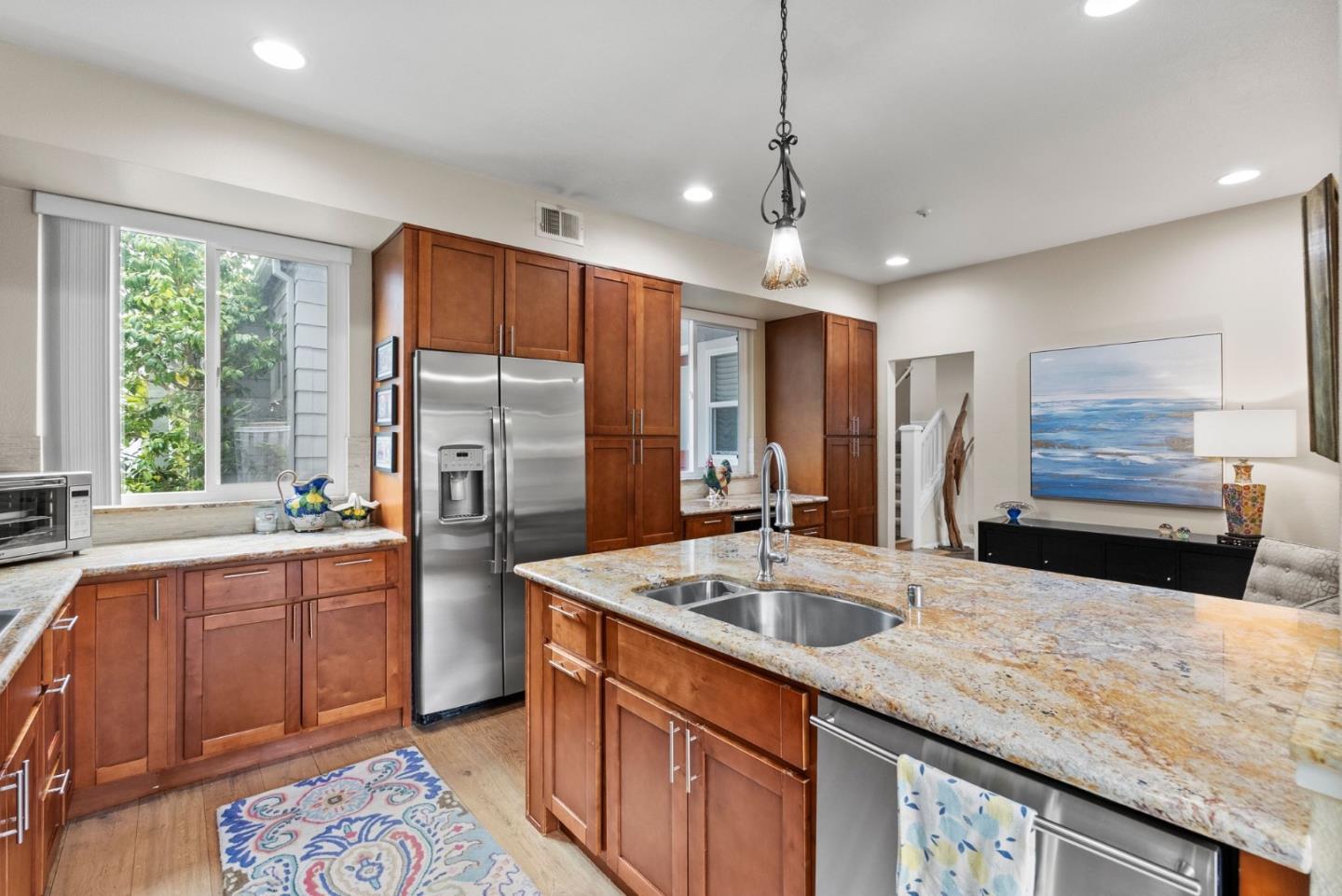 802 Mendocino Way