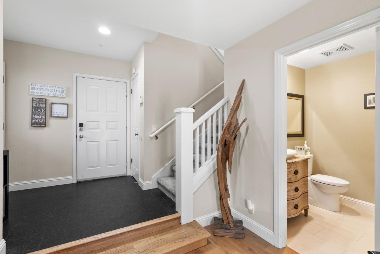 802 Mendocino Way