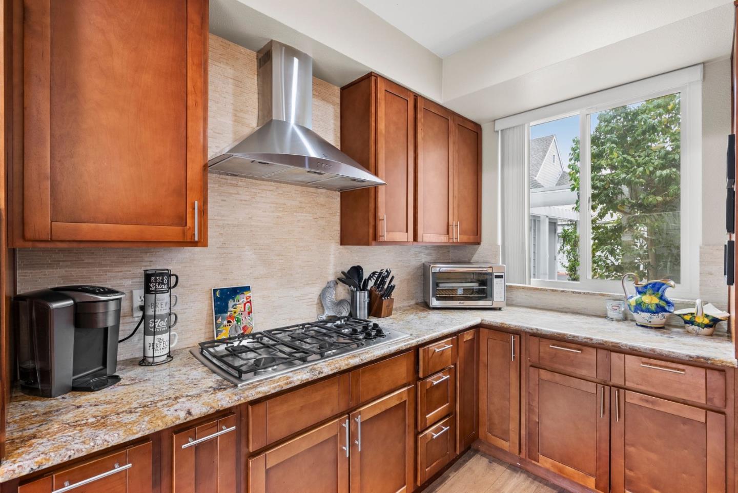 802 Mendocino Way